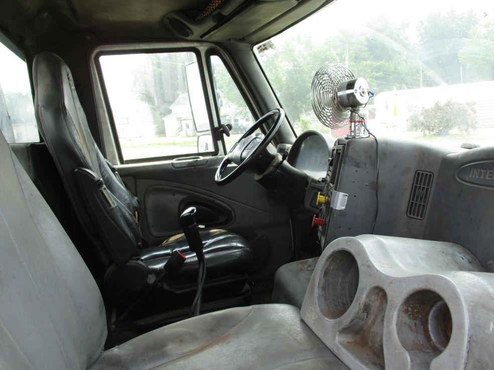 2005 International 8600