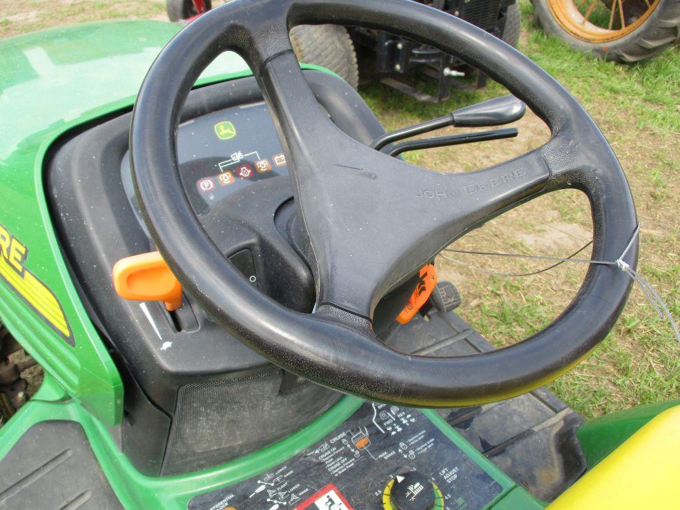 JD X485 Riding Mower