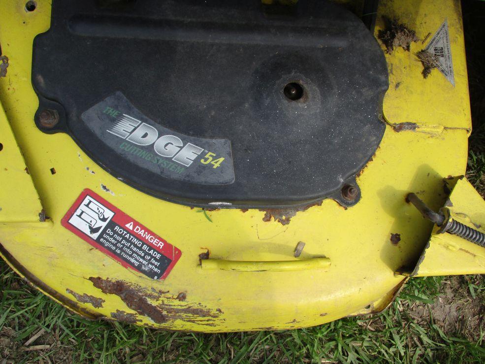 JD X485 Riding Mower