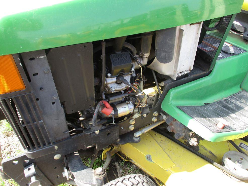 JD 425 Riding Mower