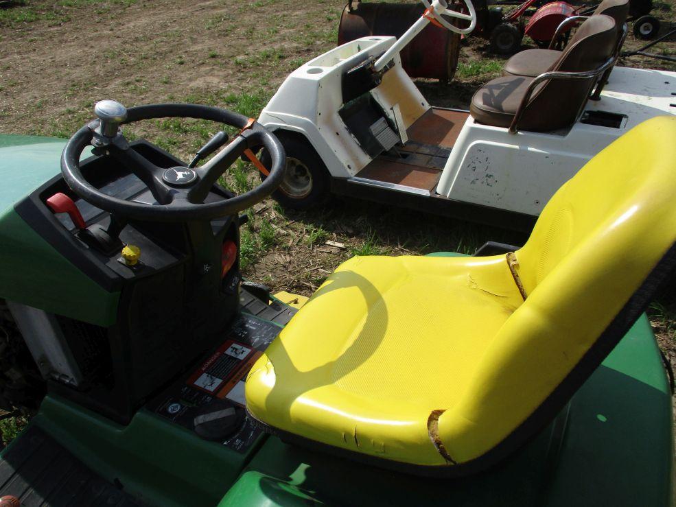 JD 425 Riding Mower