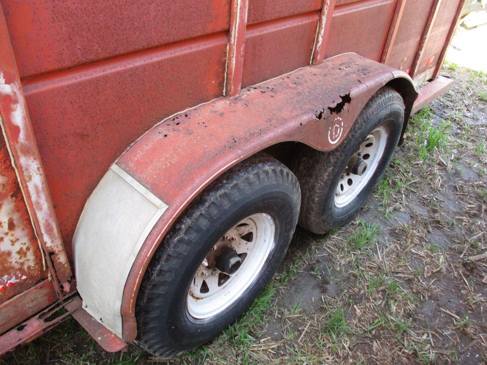 1992 Circle D Gooseneck Livestock Trailer