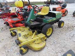 John Deere F910 Mower
