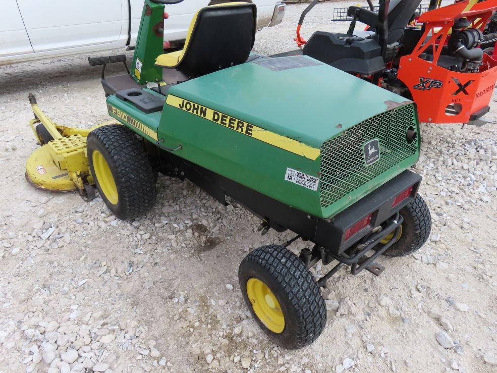 John Deere F910 Mower