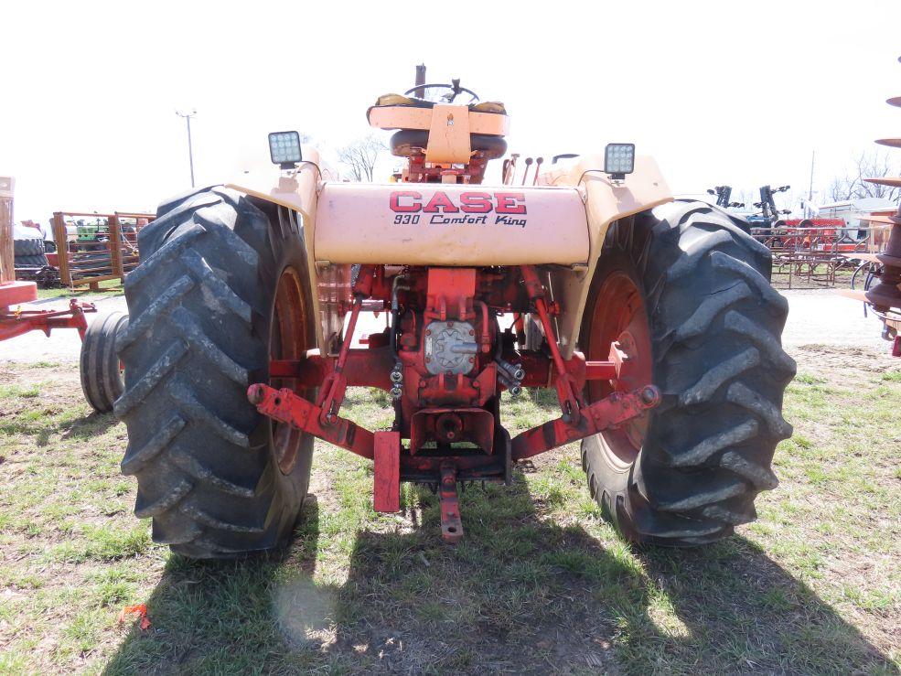 Case 930 Tractor