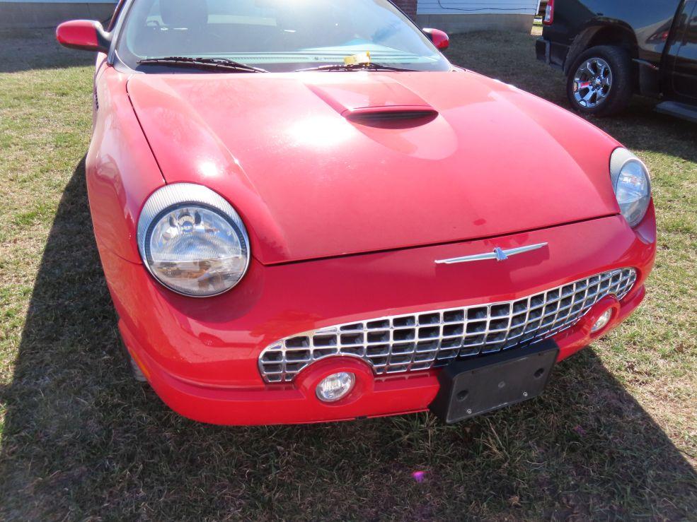 2004 Ford Thunderbird