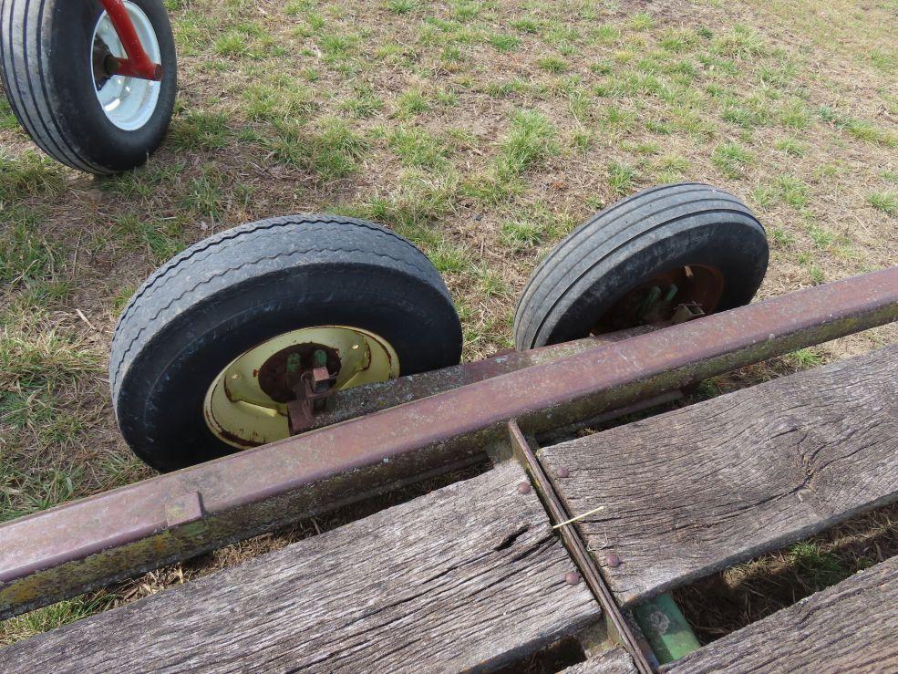 John Deere 7000 Planter Cart