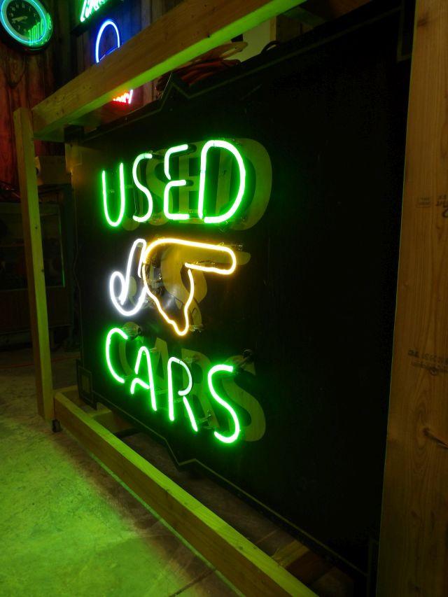 Used Cars Neon Sign