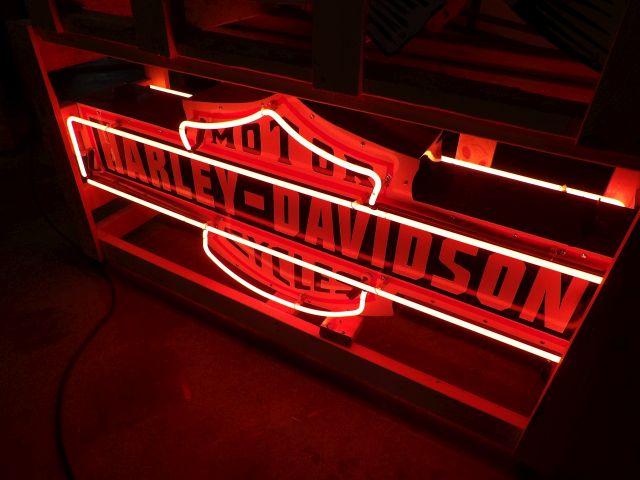 Harley Davidson Neon Porc. Sign