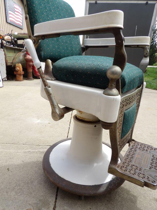 Theo A. Kochs Chicago Barber's / Dental Chair