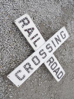 RR Crossbuck Cat Eye Sign