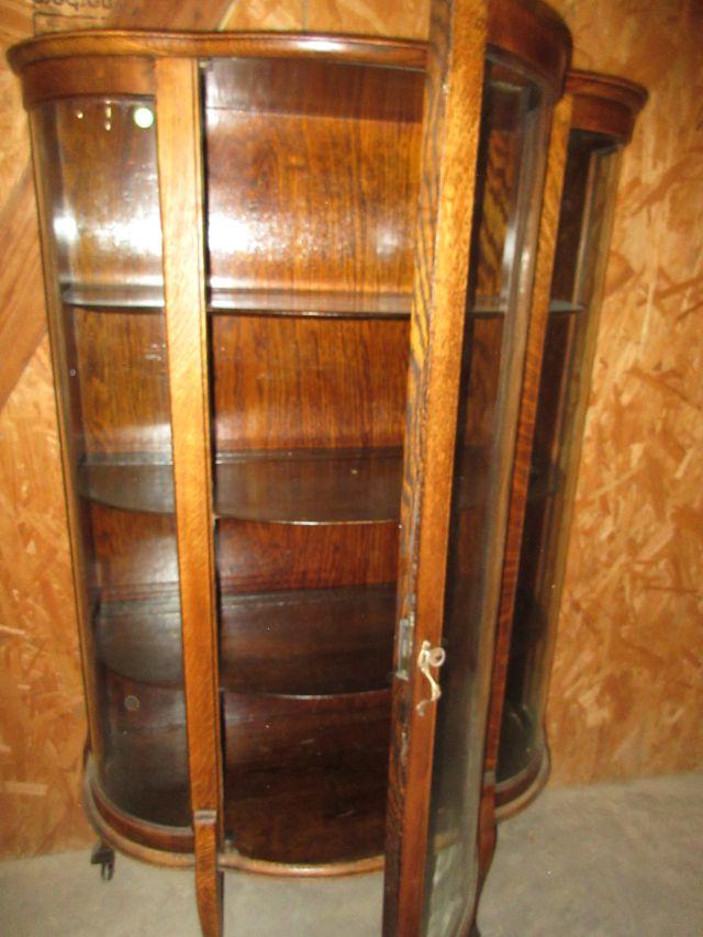 Oak Curb Glass China Cabinet