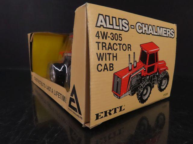 Allis-Chalmers 4W-305 Toy Tractor