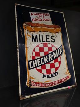 Purina Check - R - Mix Feed Sign