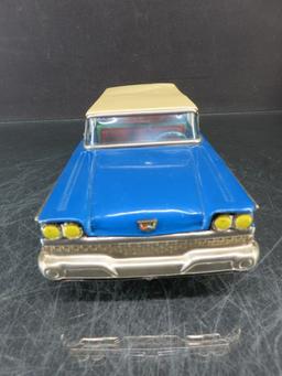1959 Ford Station Wagon Friction Car with Box