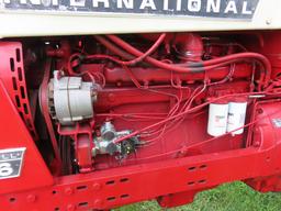 IH Farmall 826