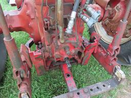 IH Farmall 706