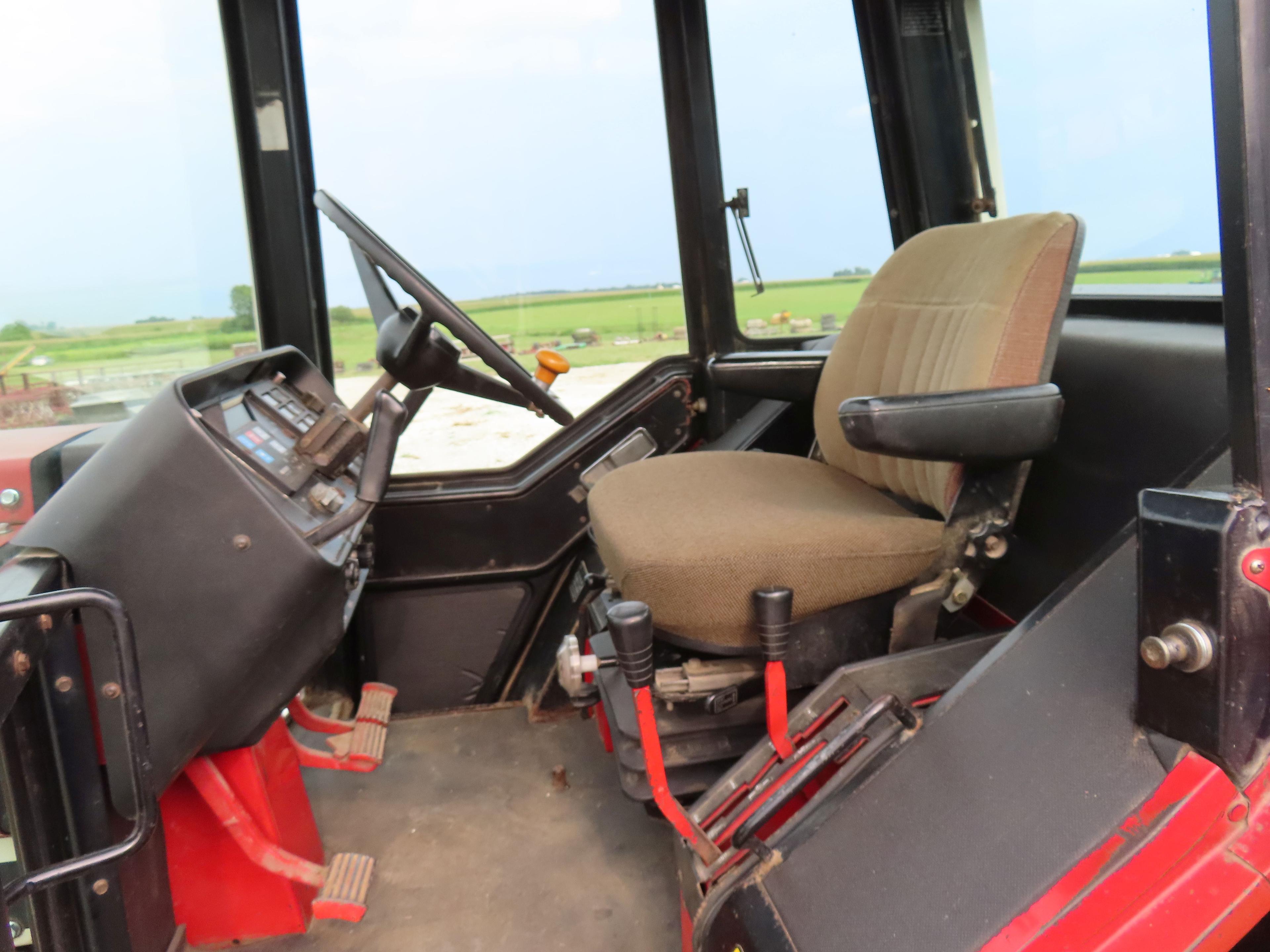 International 1486 Tractor