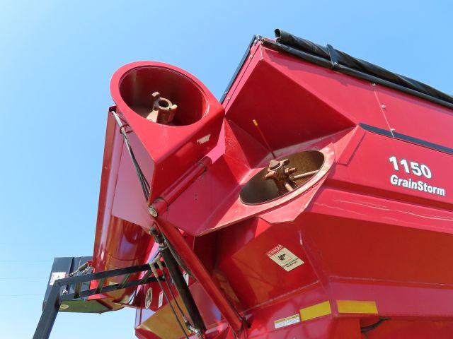 2009 J&M 1150 Grain Storm Auger Wagon