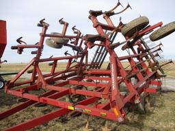 International 4600 Field Cultivator
