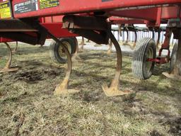 International 4600 Field Cultivator