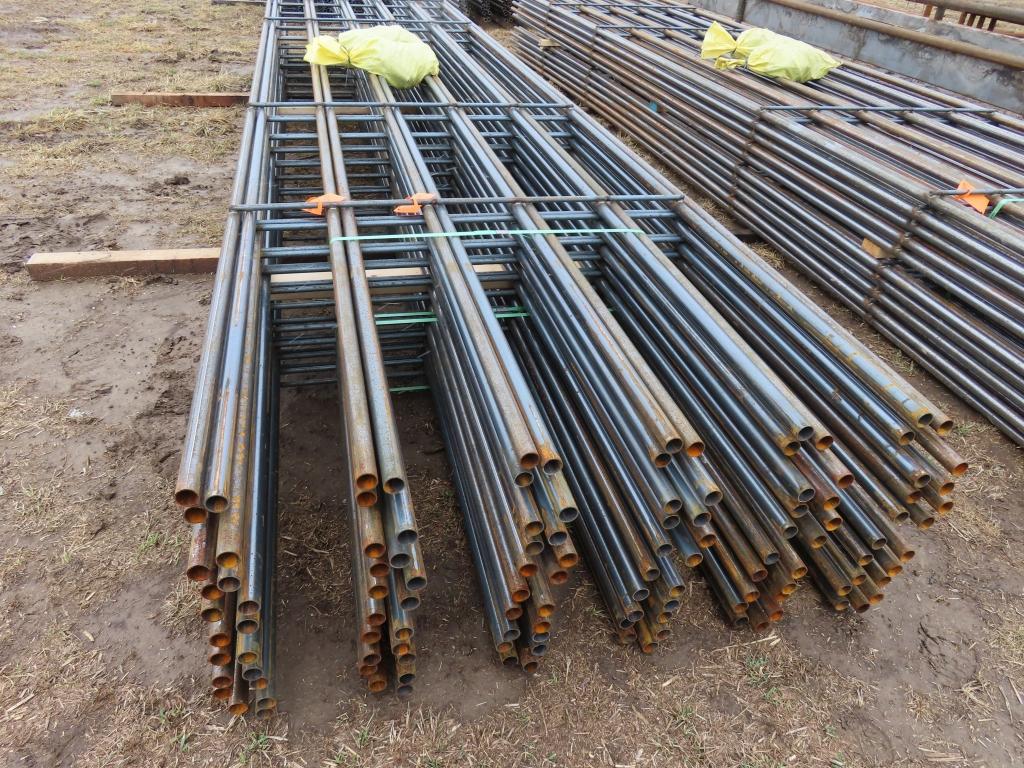 Lot of (10) 20' Continuous Fence Sections