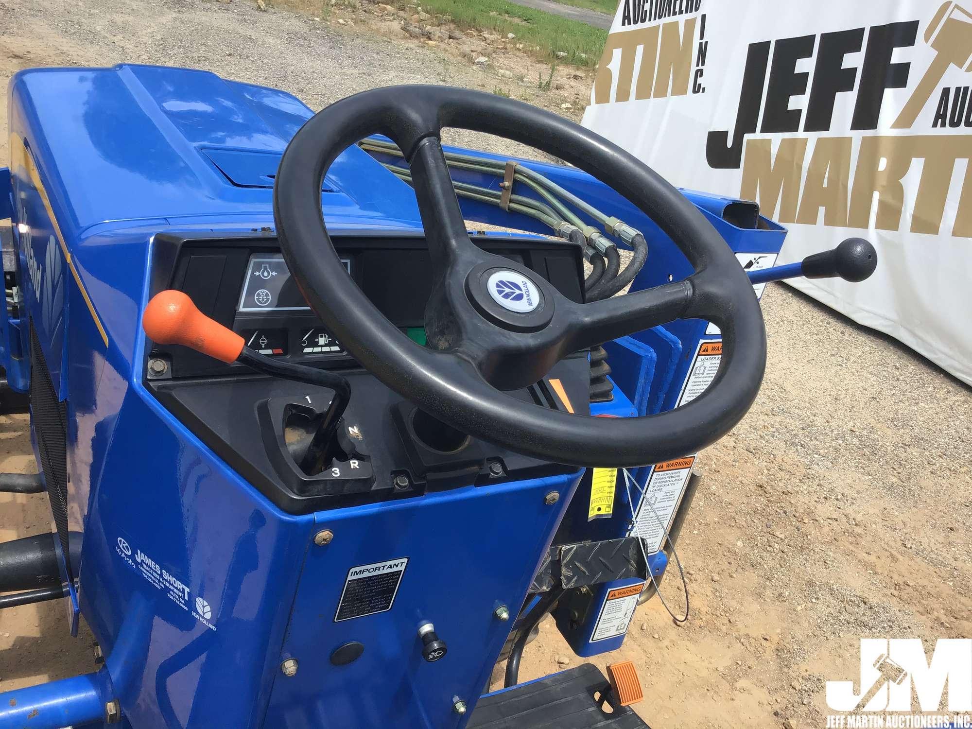 2009 NEW HOLLAND T1510 TRACTOR W/LOADER SN: Z9GNGH1169