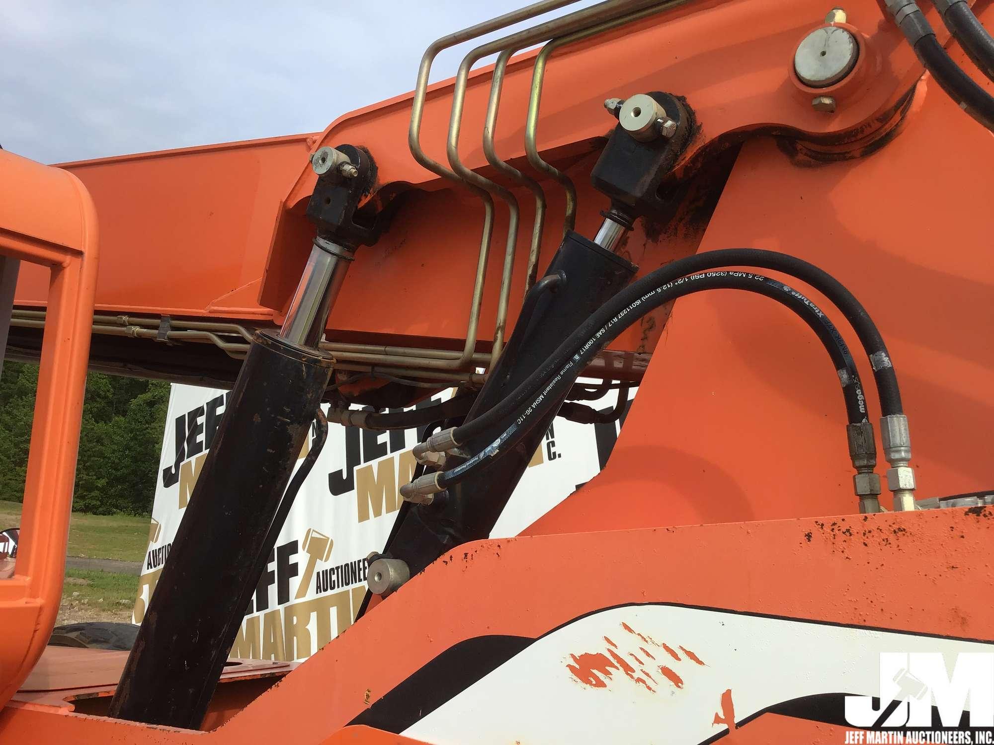 2013 JLG SKYTRAK 6036 TELESCOPIC FORKLIFT SN: 0160050877