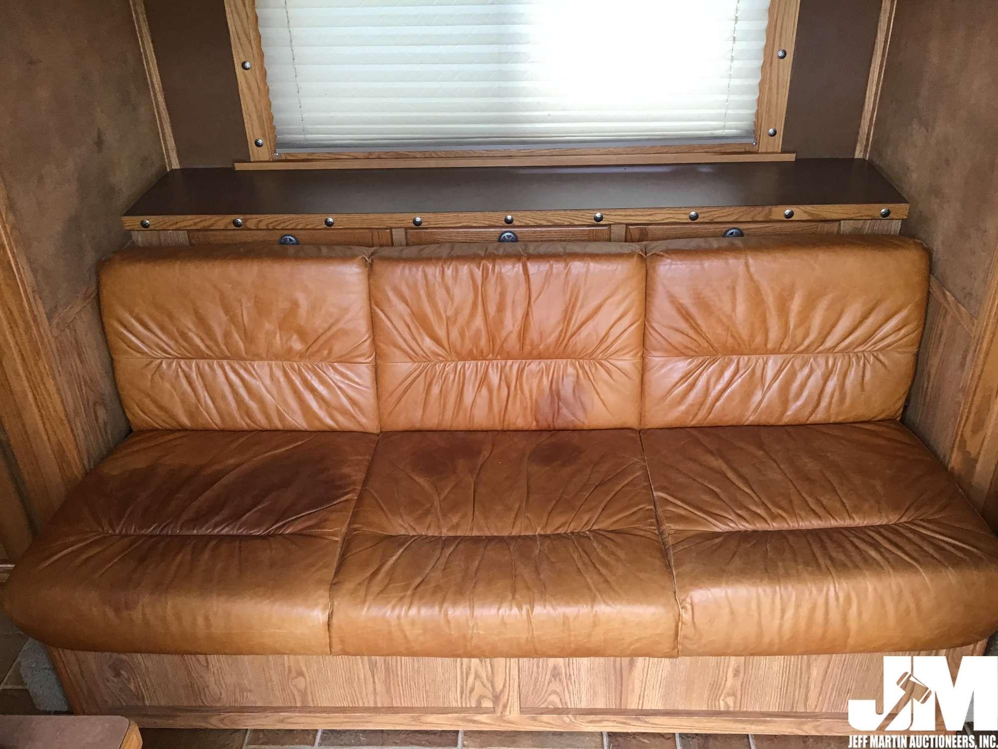 2007 EXISS XT412 VIN: 4LAAH312175039896 HORSE TRAILER