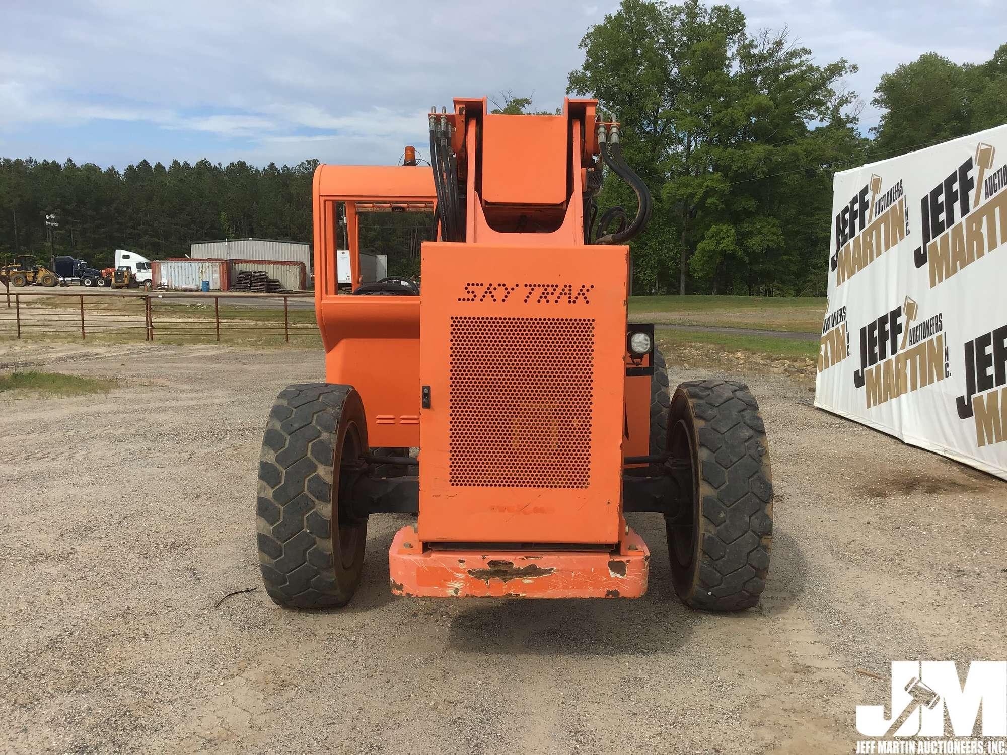 2013 JLG SKYTRAK 6036 TELESCOPIC FORKLIFT SN: 0160050877
