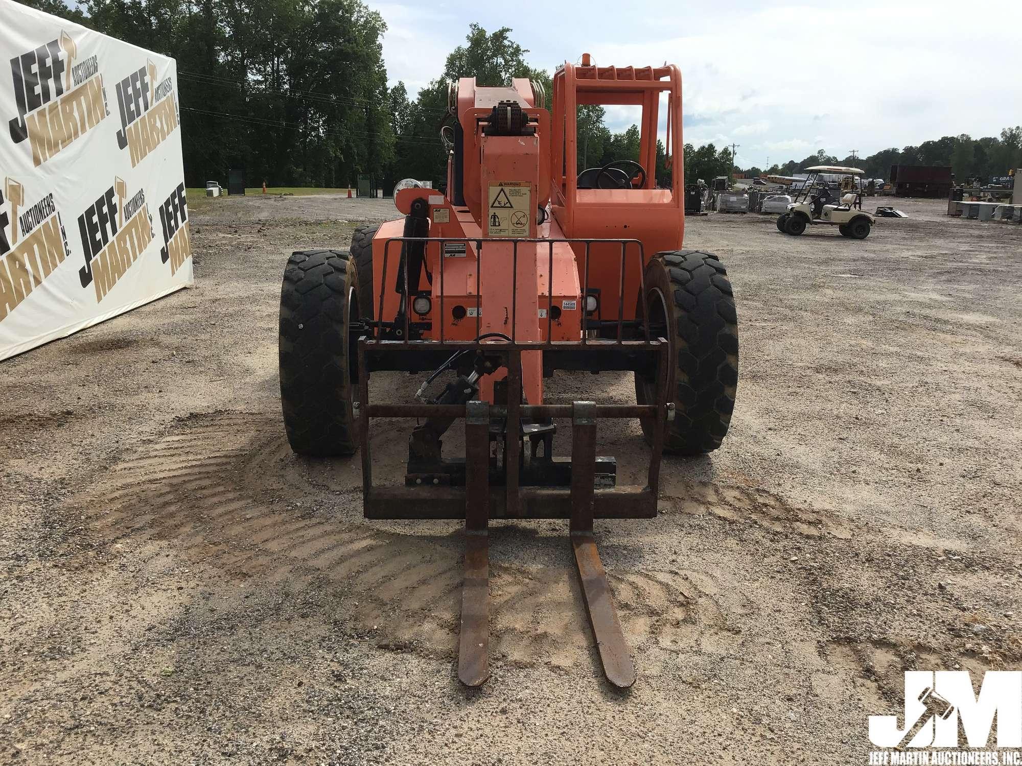 2013 JLG SKYTRAK 6036 TELESCOPIC FORKLIFT SN: 0160050877