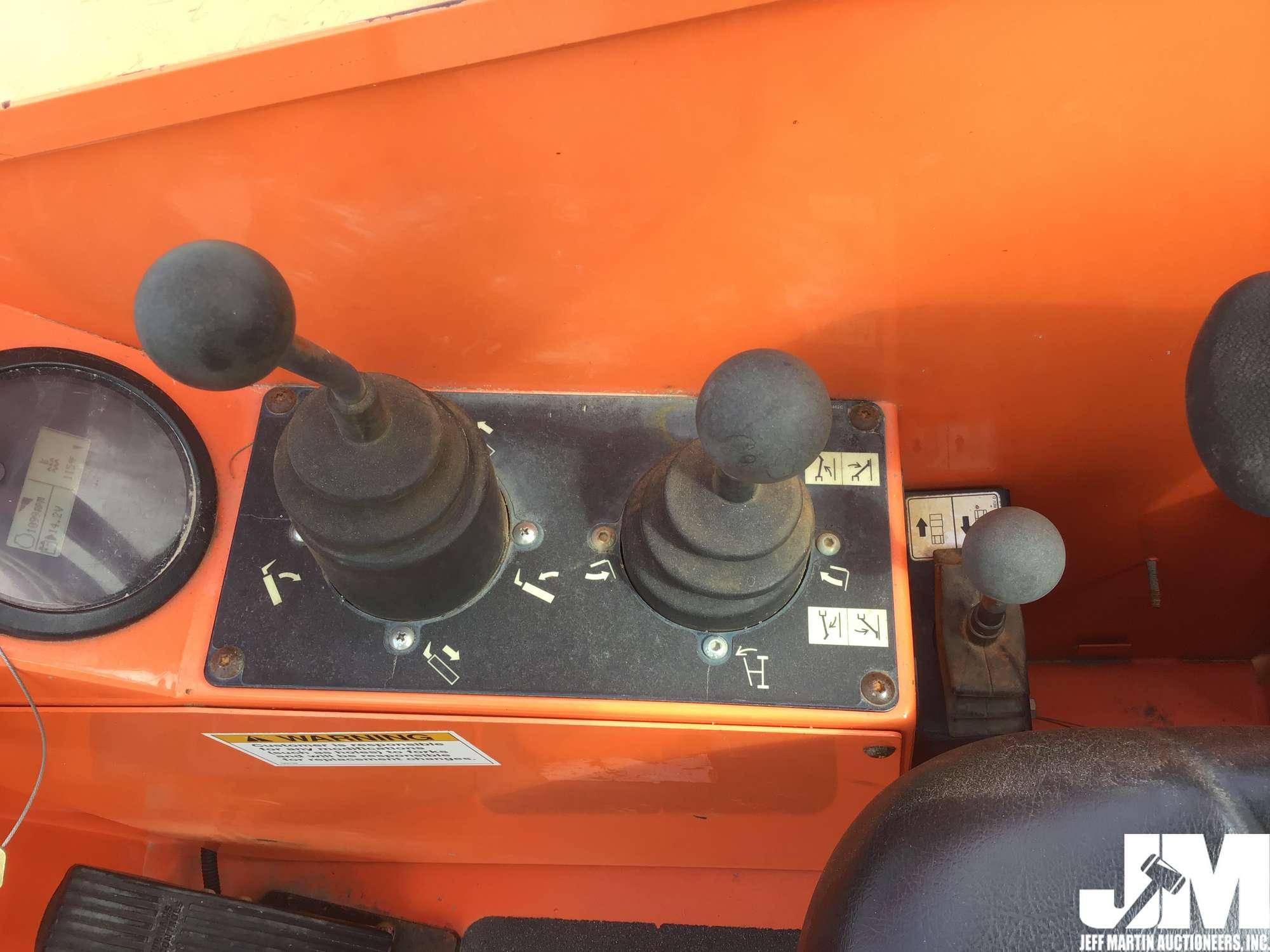 2013 JLG SKYTRAK 6036 TELESCOPIC FORKLIFT SN: 0160050877