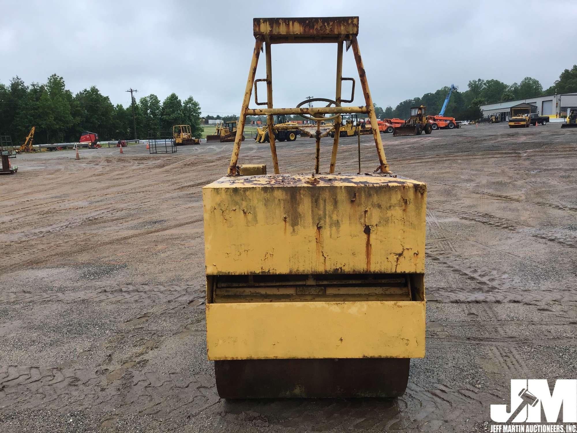 ROLLER INDUSTRIES A302-K14 COMPACTION EQUIPMENT SN: 00558577