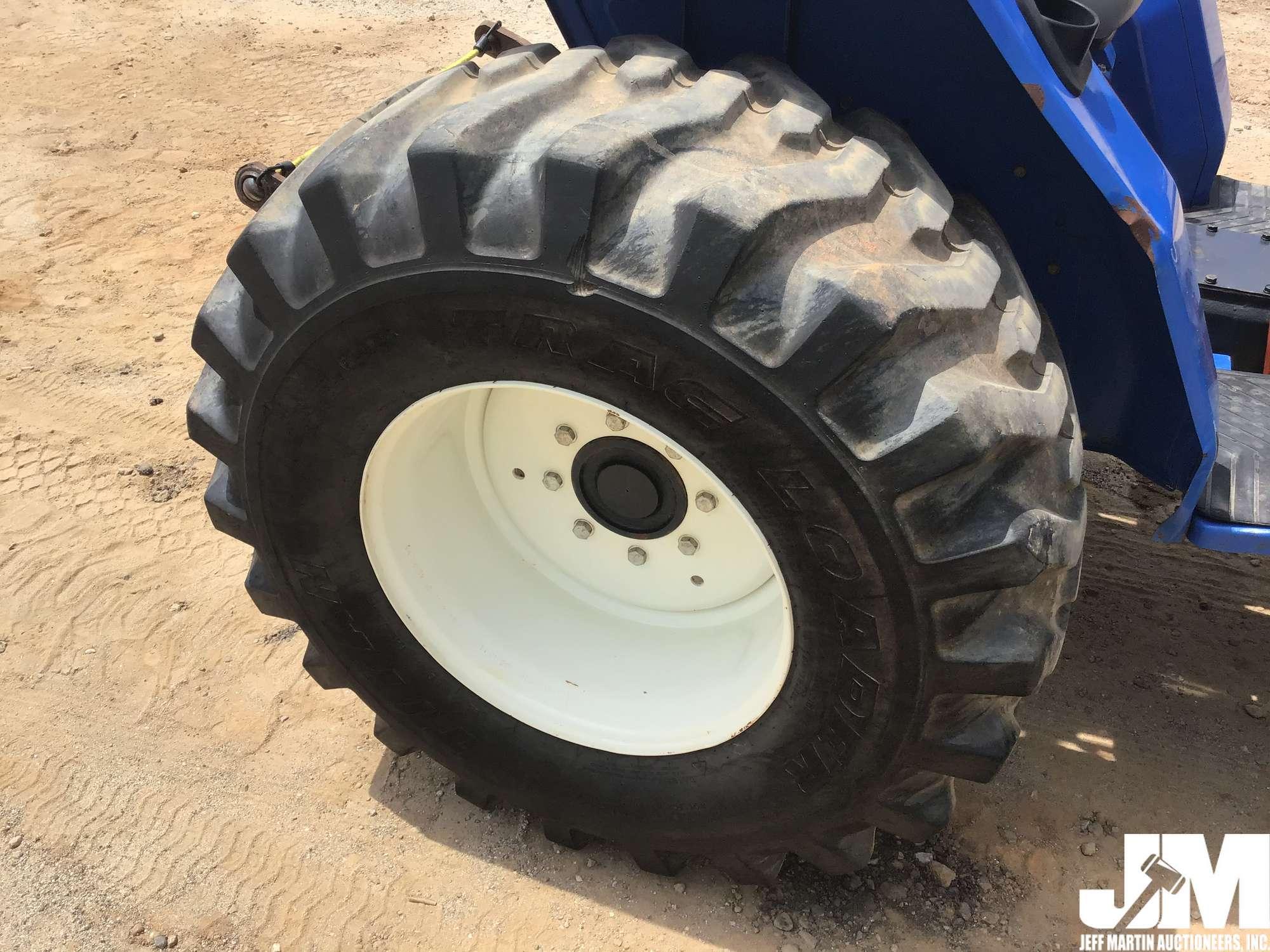 2009 NEW HOLLAND T1510 TRACTOR W/LOADER SN: Z9GNGH1169