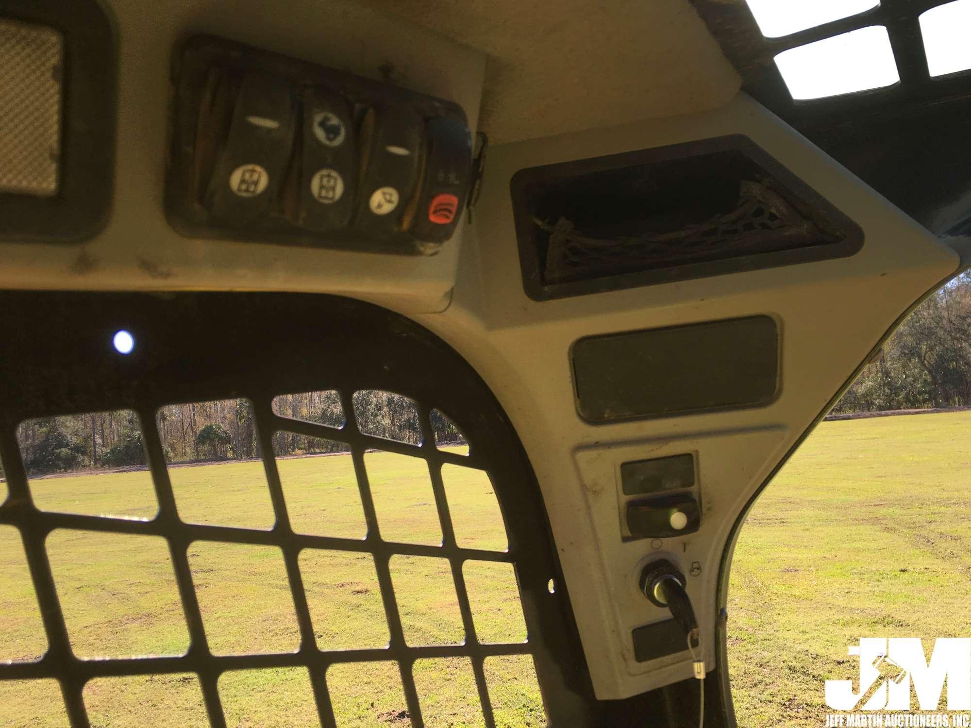 2015 CATERPILLAR 299D MULTI TERRAIN LOADER SN: CAT0299DVGTC02258
