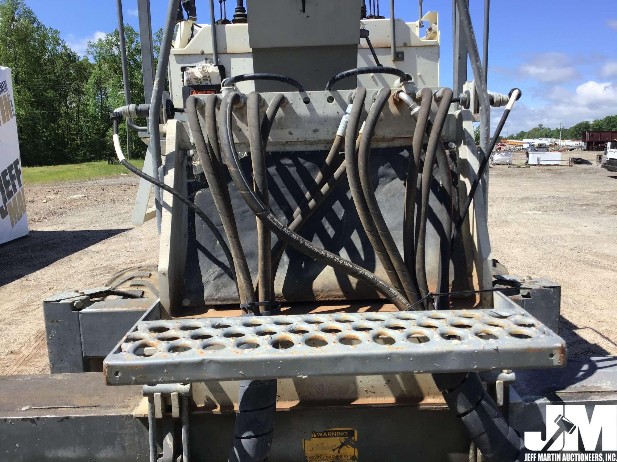 1999 SOMERO S-240 SN: 129916184 LASER SCREED