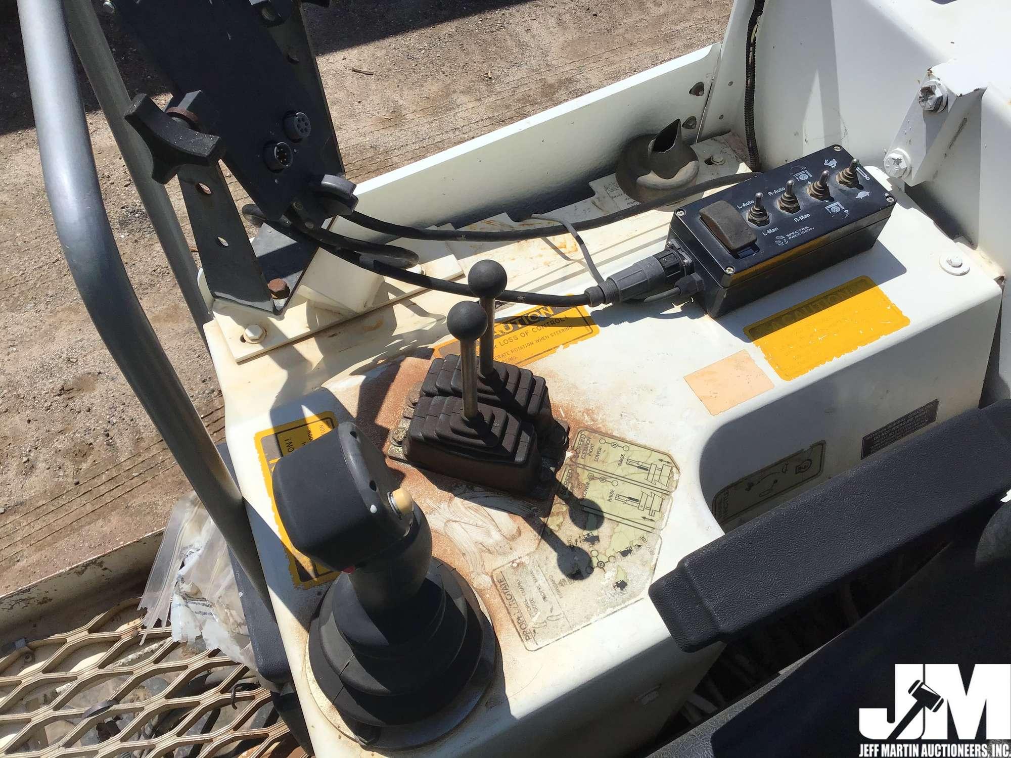 1999 SOMERO S-240 SN: 129916184 LASER SCREED