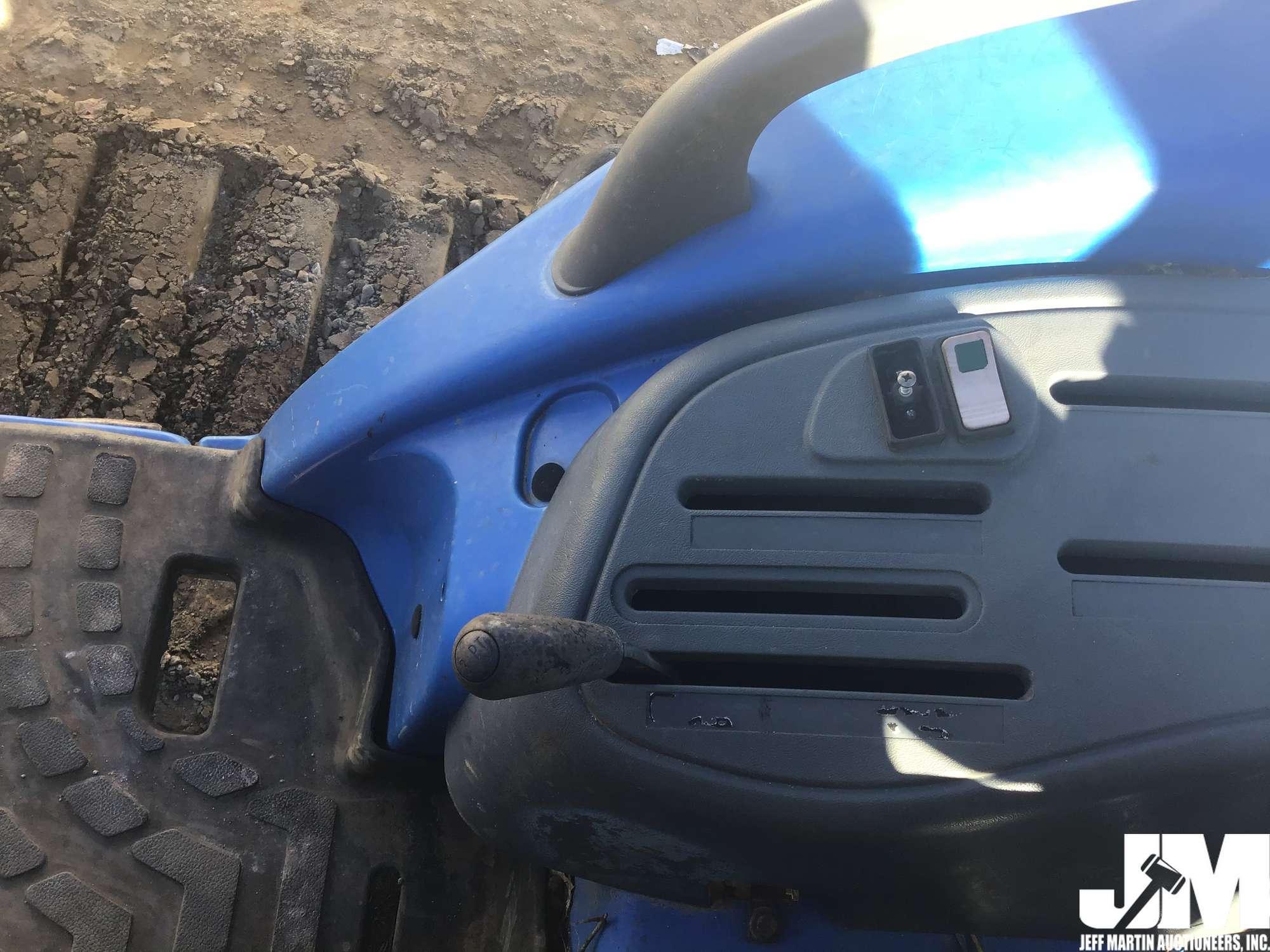 NEW HOLLAND TC35P TRACTOR SN: G600277