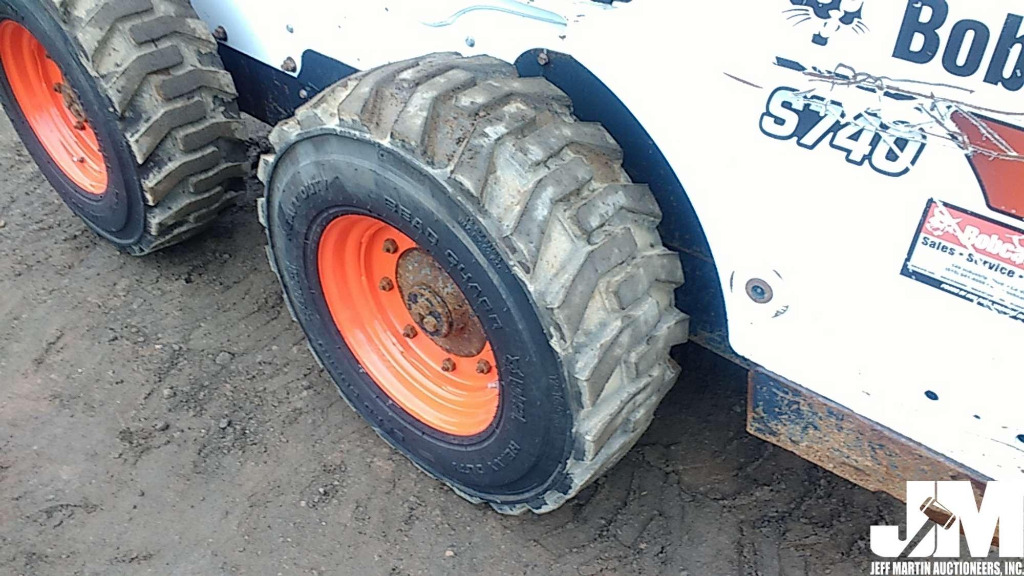 2018 BOBCAT S740 SKID STEER SN: B3BT14200
