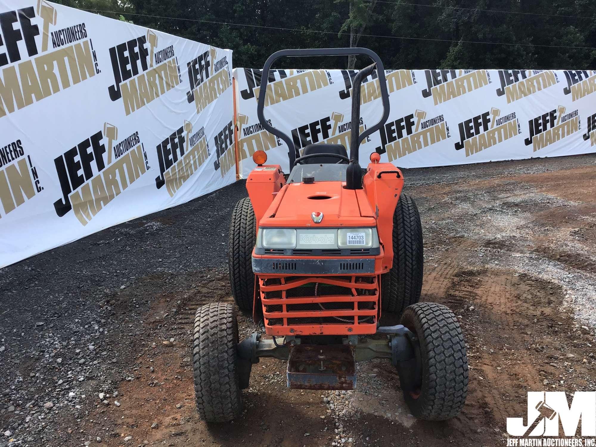 KUBOTA L2500 4X4 TRACTOR SN: 51410