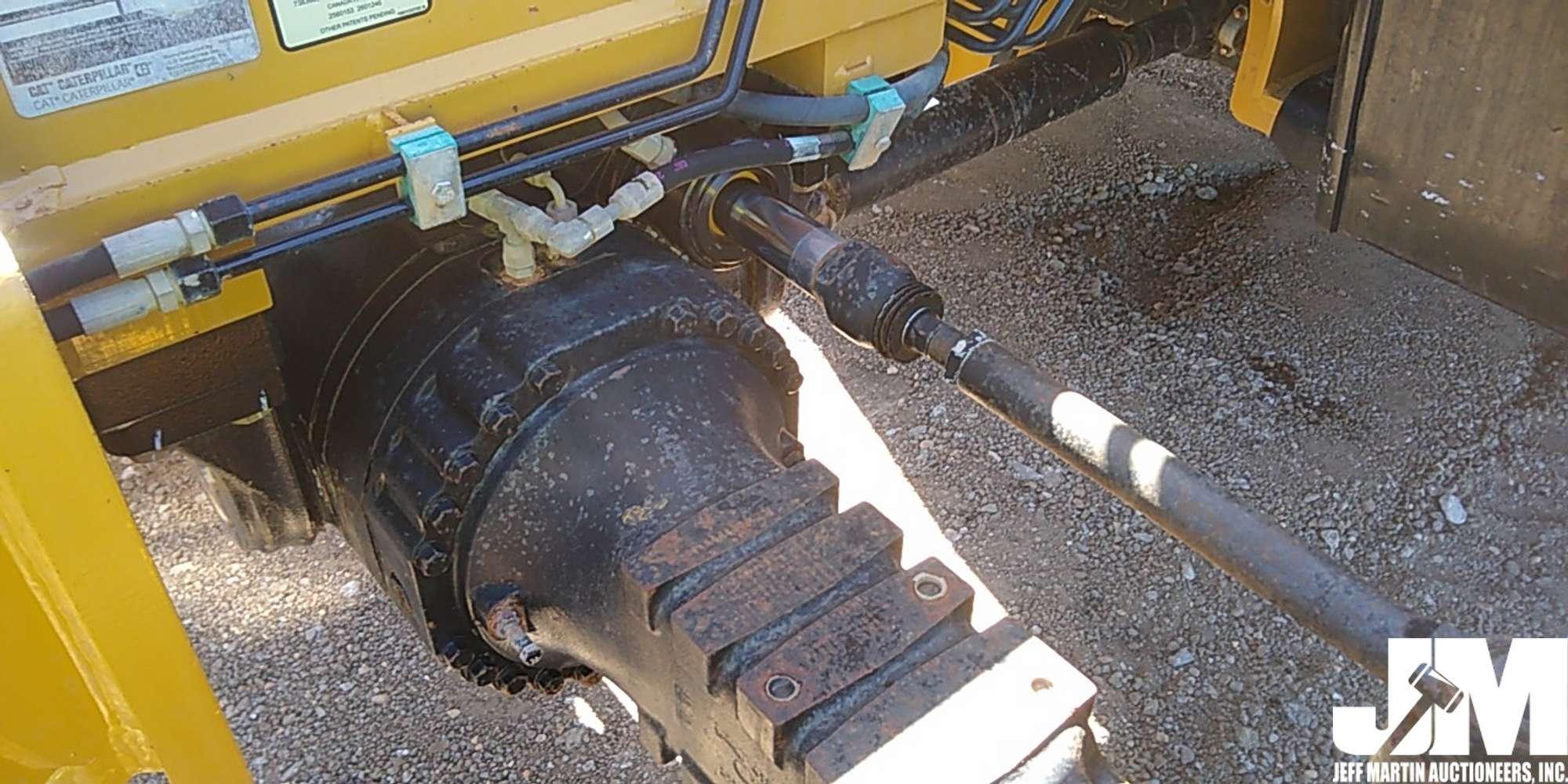 2015 CATERPILLAR TL1055C TELESCOPIC FORKLIFT SN: KDE01514