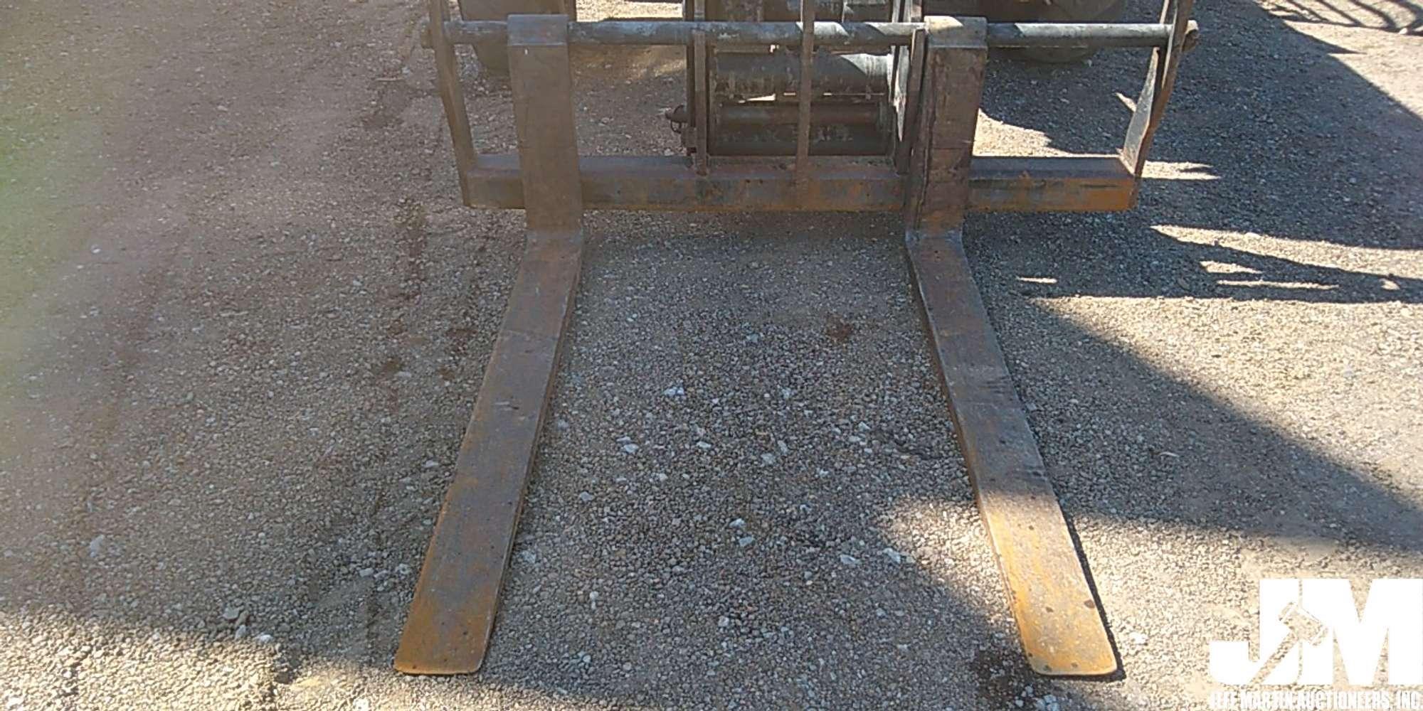 2015 CATERPILLAR TL1055C TELESCOPIC FORKLIFT SN: KDE01514