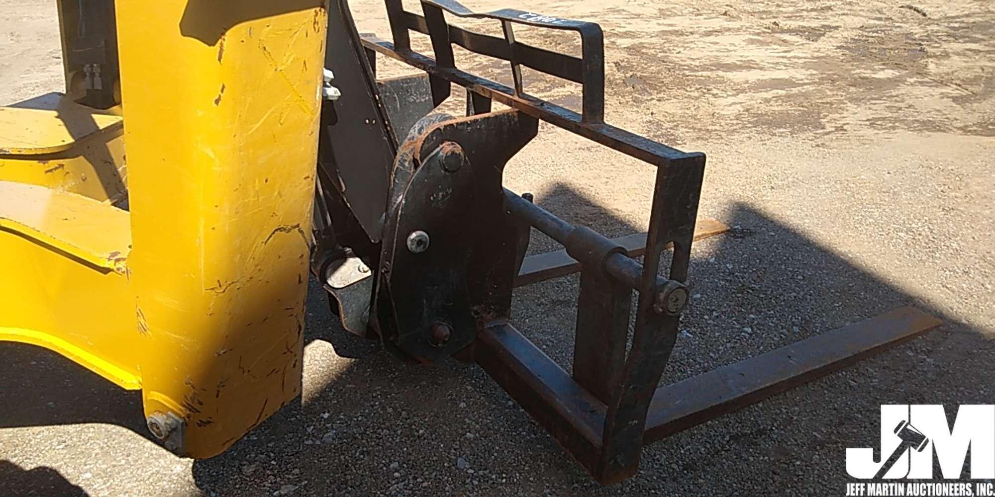 2015 CATERPILLAR TL1055C TELESCOPIC FORKLIFT SN: KDE01514