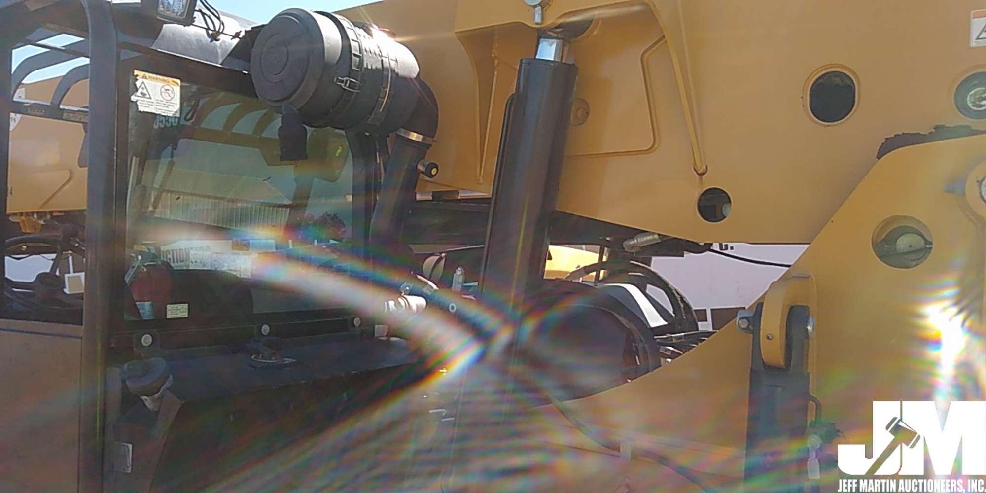 2015 CATERPILLAR TL1055C TELESCOPIC FORKLIFT SN: KDE01514