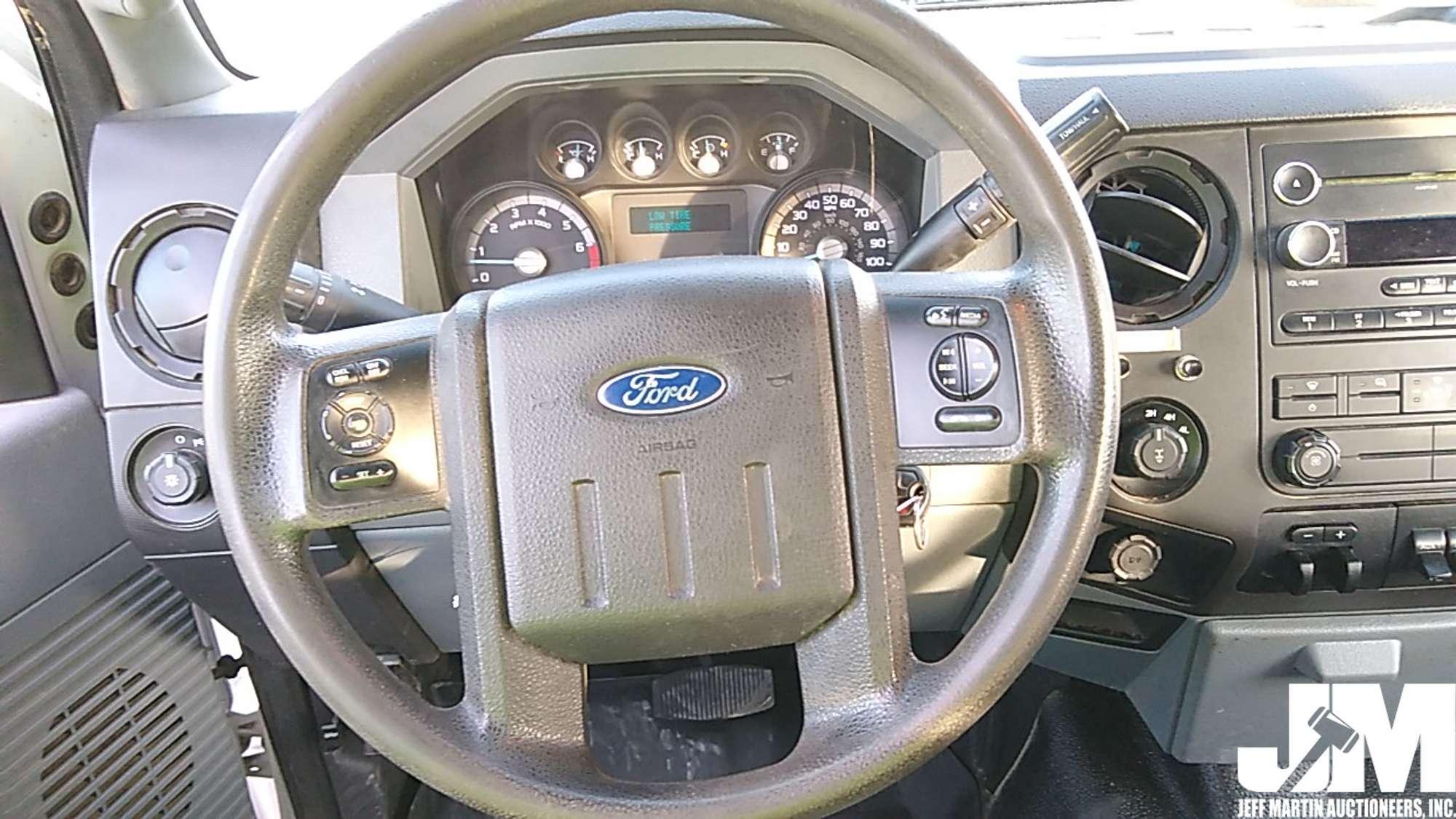 2014 FORD F-350 S/A UTILITY TRUCK VIN: 1FD8W3B60EEB87492