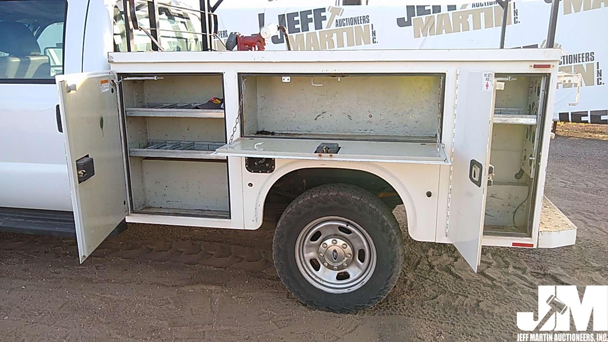 2014 FORD F-350 S/A UTILITY TRUCK VIN: 1FD8W3B60EEB87492