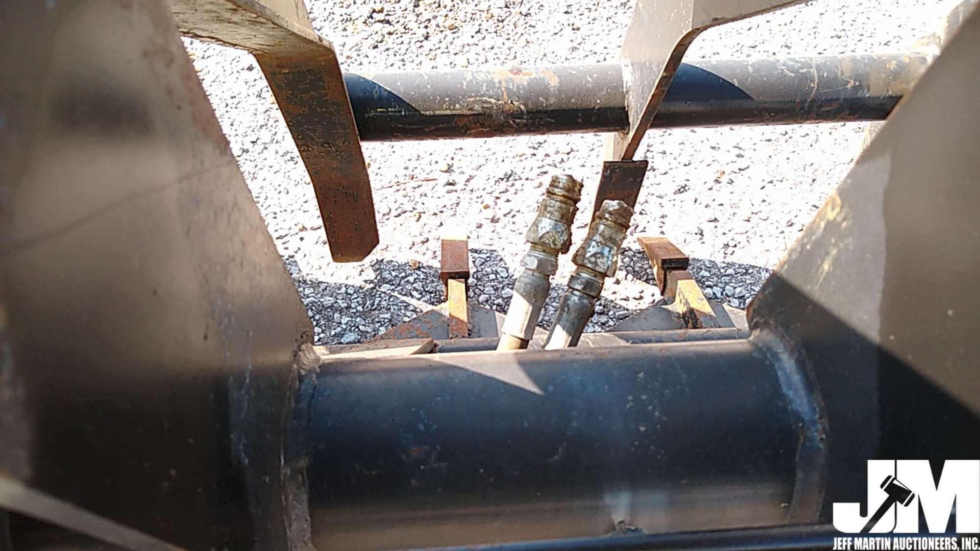 W. R. LONG RBGD-66 SN: 39471 66" Q/C UNIVERSAL DUAL SKELETON GRAPPLE