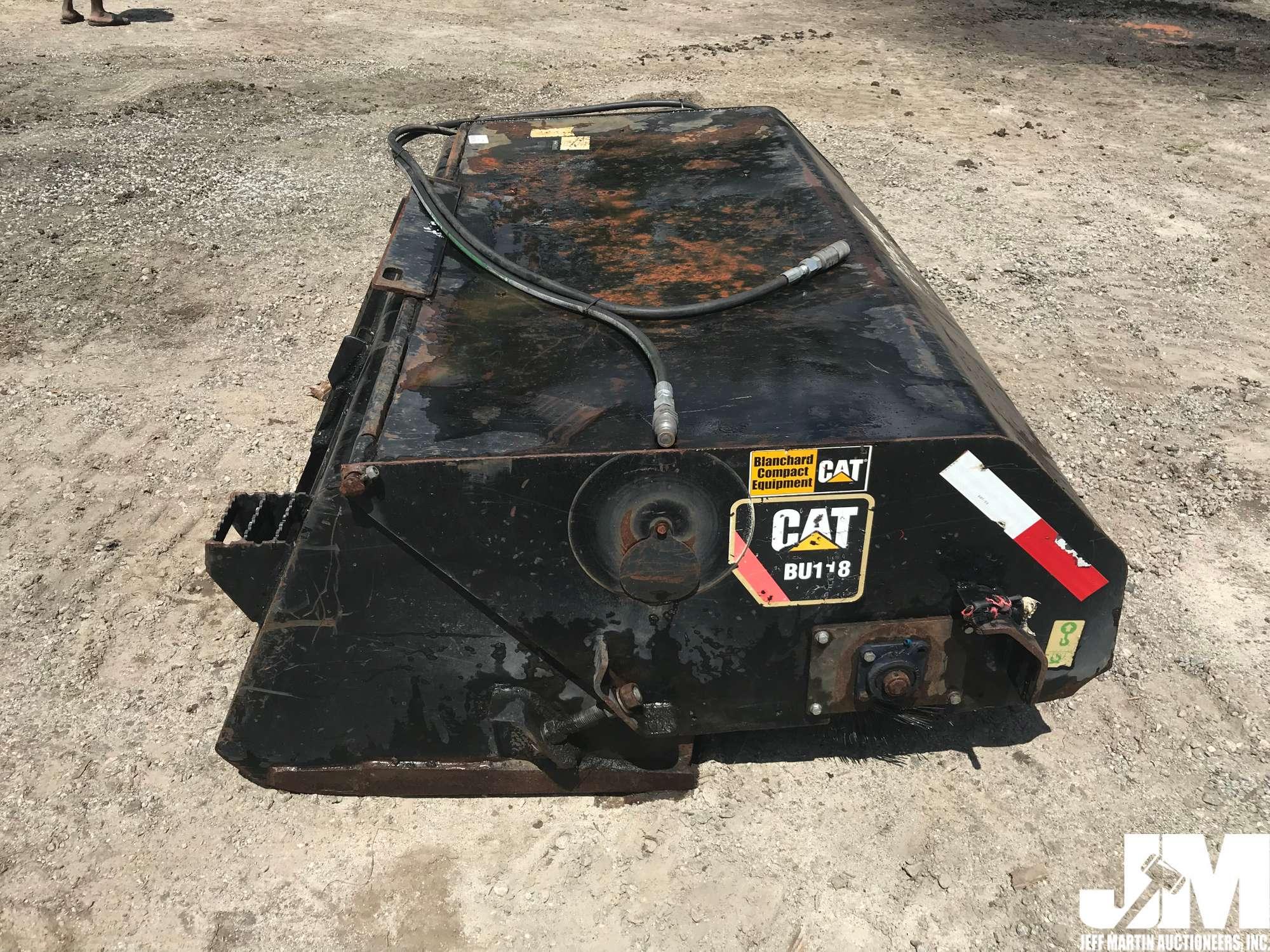 CAT BU118 BROOM BUCKET