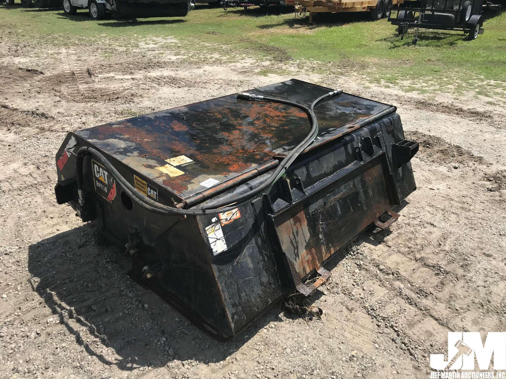 CAT BU118 BROOM BUCKET