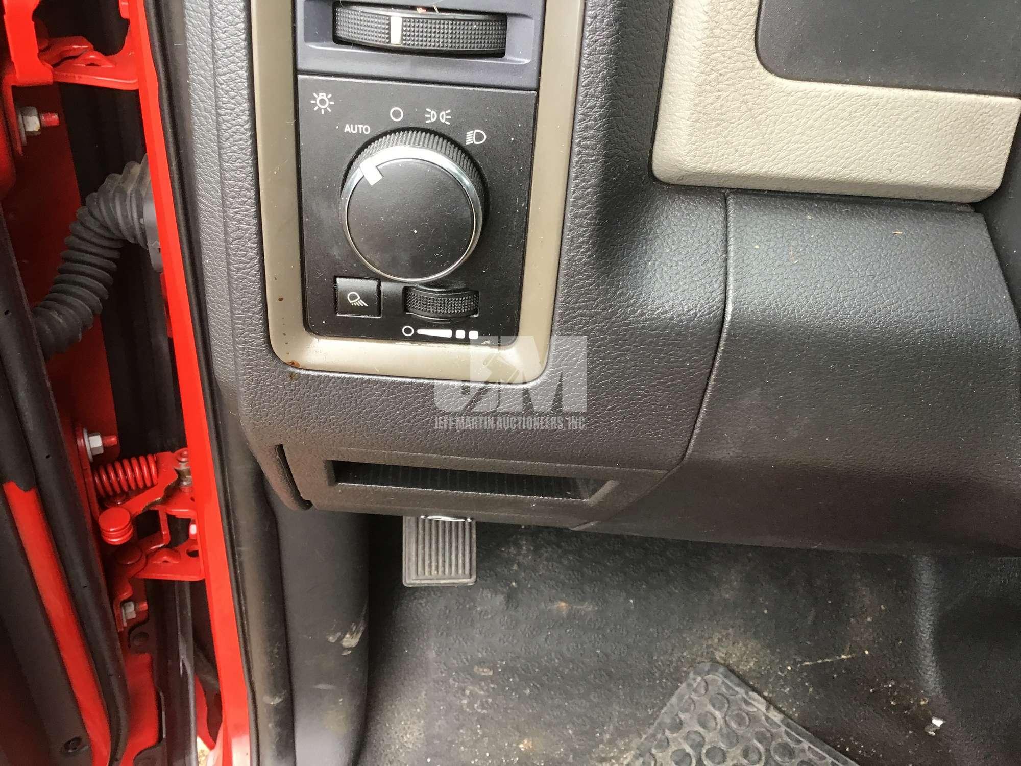 2012 DODGE RAM REGULAR CAB PICKUP VIN: 3C6JD6DP0CG117264